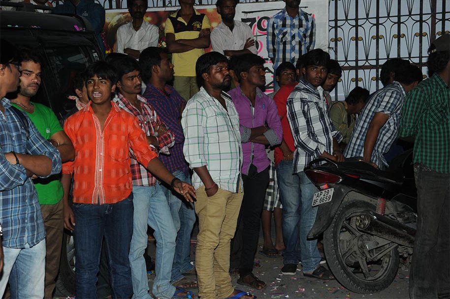 Yevadu-Trailer-Launch-at-Sandhya-70MM